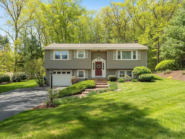 17 Stoney Lane, Hudson, NH 03051