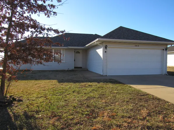 203 Spruce Avenue, Clever, MO 65631