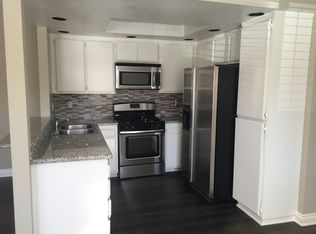 27661 Nugget Dr APT 4, Santa Clarita, CA 91387