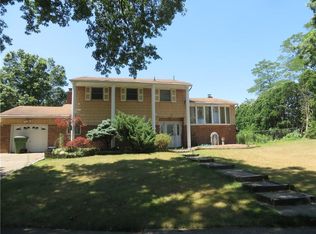 17 Baumer Rd, Sayreville, NJ 08872