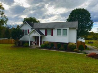 6915 Weaver Rd, Knoxville, TN 37931