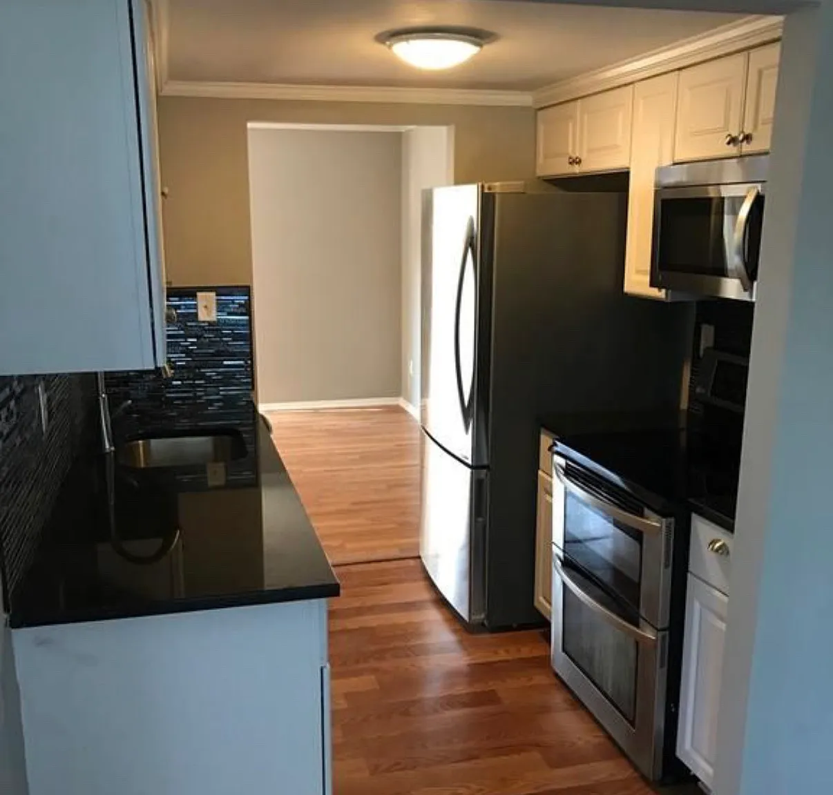 1849 Sharwood Pl — Photo 4