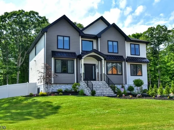 73 Heritage Dr, West Milford Twp., NJ 07480