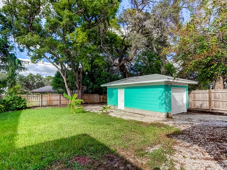 1226 Sedeeva Cir S — Photo 24