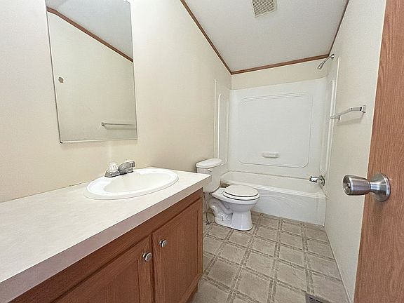 5th image of 242 Park Ln