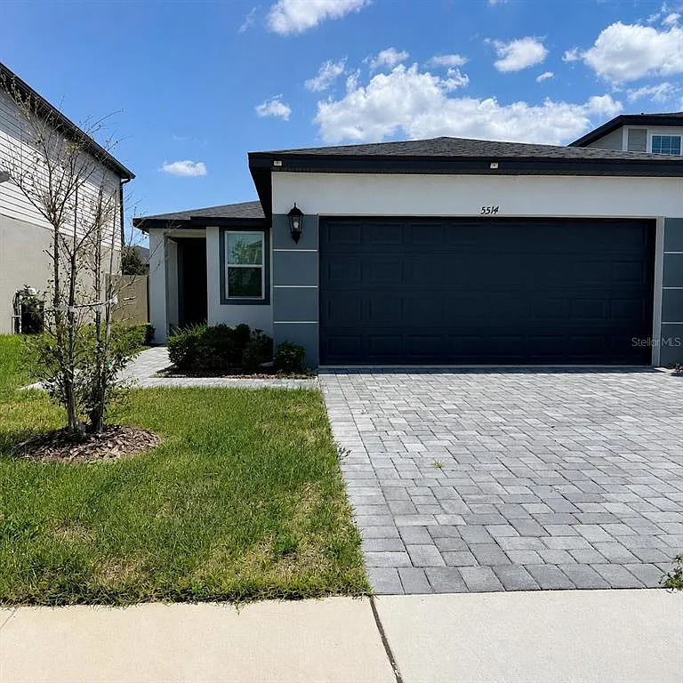 3 bed, 2.0 bath, 1288 sqft, $2,100 — Photo 1