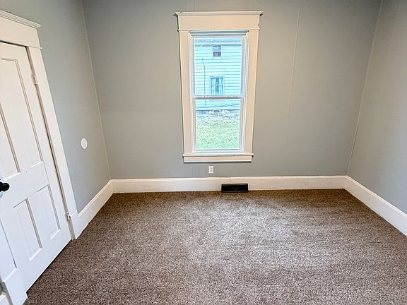 5th image of 325 Wunderlich Ave