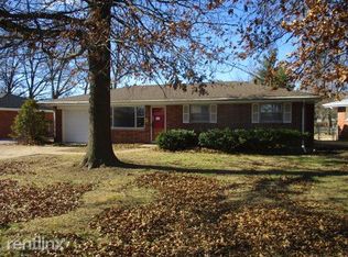 25 Buckingham Rd, Belleville, IL 62226