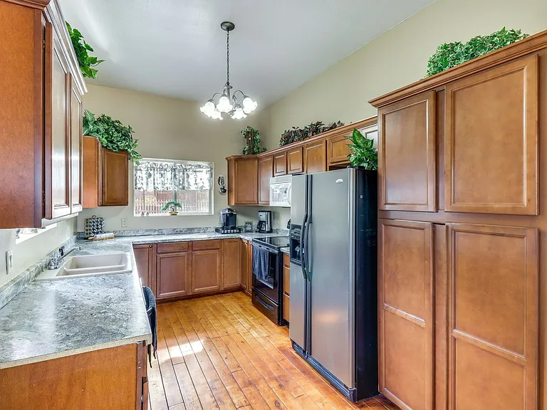 2753 Zane Grey Blvd — Photo 2