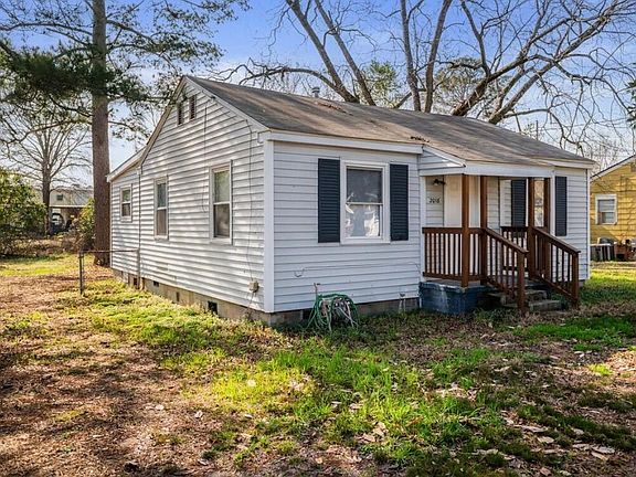 2nd image of 2018 Chester Avenue