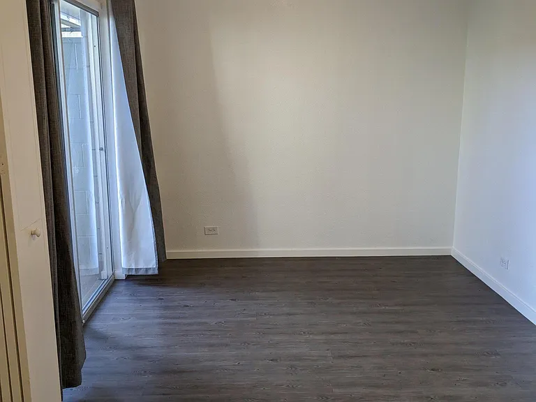 1533 Nehoa St #8 — Photo 6