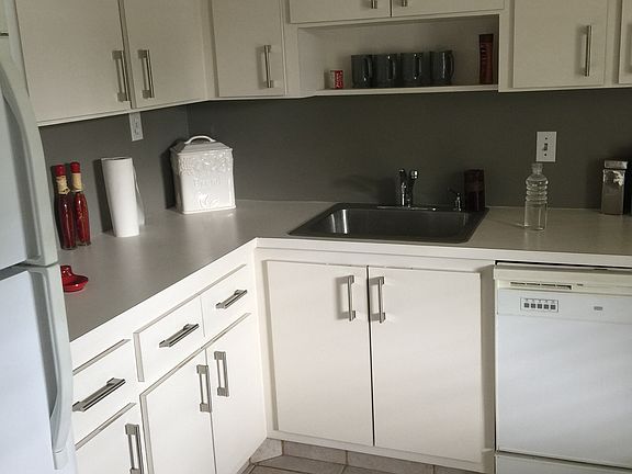 4th image of 2851 S Palm Aire Dr APT 204