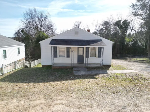 308 E Burnsville St, Wadesboro, NC 28170