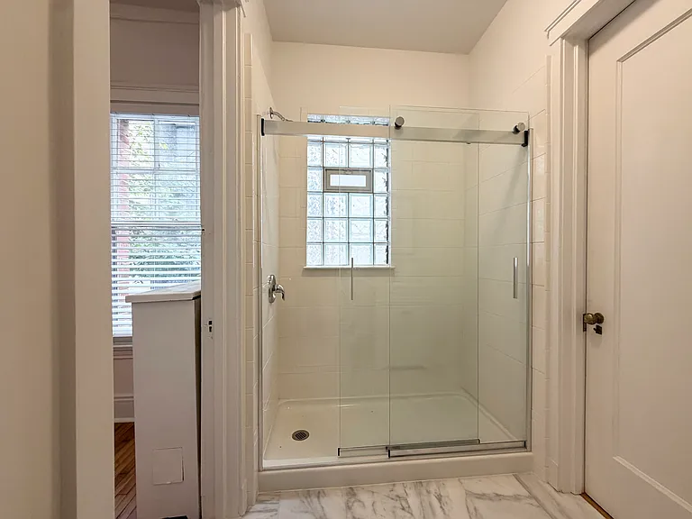 415 W Surf St #1A — Photo 7