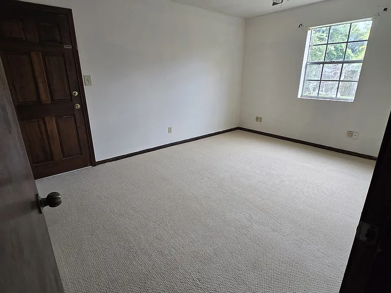 301 Nicklaus St #2 — Photo 9