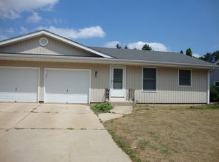 3327 Royal Rd, Janesville, WI 53546