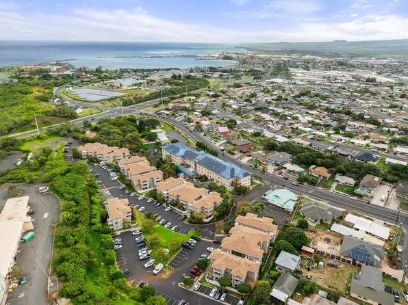 60 Kunihi Ln APT 317, Kahului, HI 96732