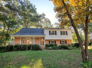 11025 Ashburn Rd, North Chesterfield, VA 23235