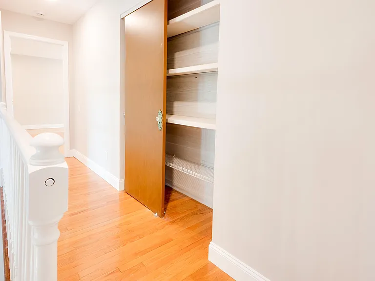 327 Royal Village Dr — Photo 33