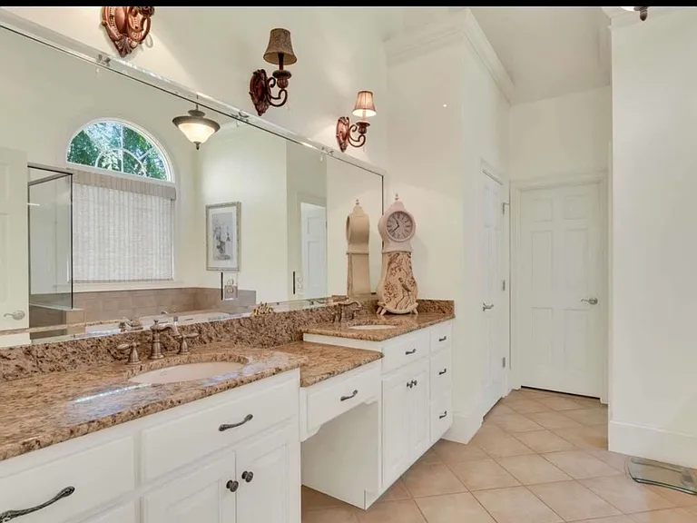 6715 Grand Marina Cir — Photo 33