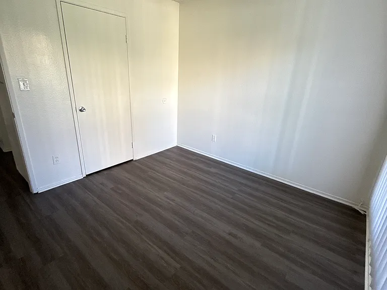Cerise Apartments — Photo 13