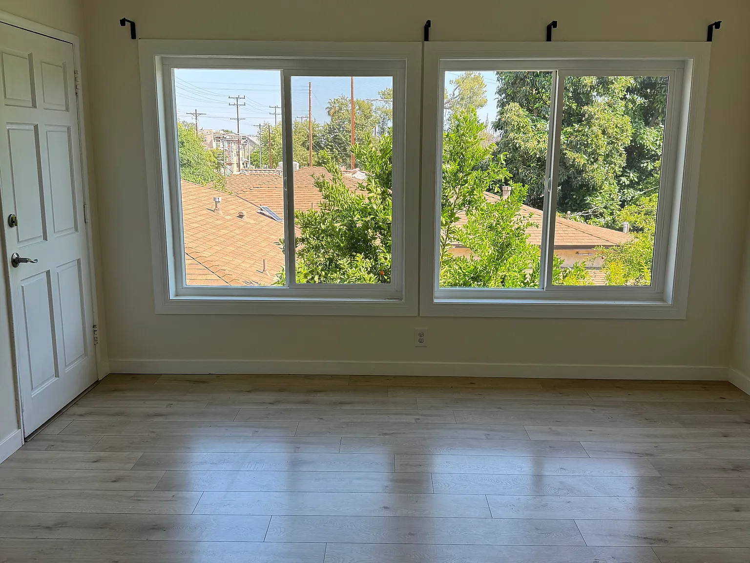 2 bed, 1000 sqft, $2,600 — Photo 1