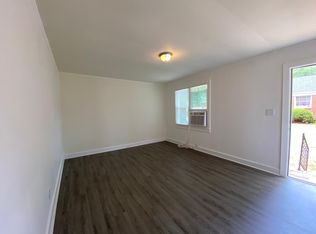 321 Charlotte St APT D2, Hamlet, NC 28345