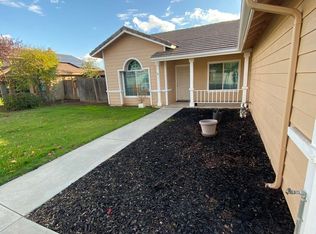 2724 Dennis Ave, Clovis, CA