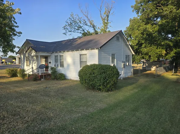 809 S Rogers St, Clarksville, AR 72830