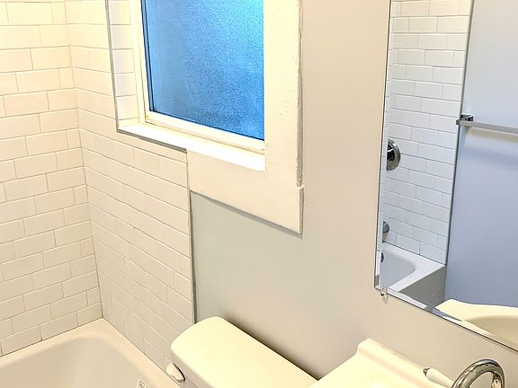 5th image of 711 Leavenworth St APT 49