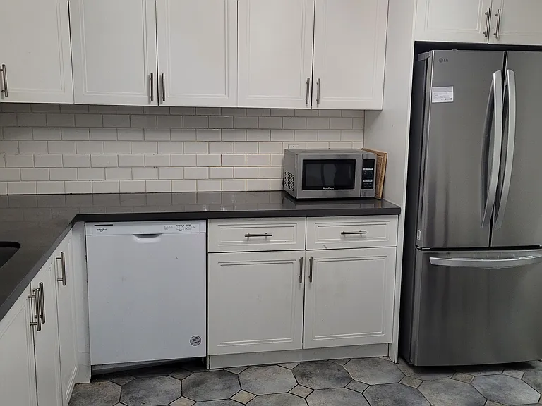 229 Chartland Blvd S — Photo 4