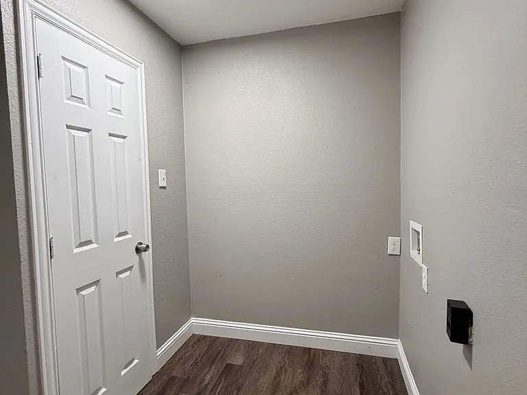 502 E Park Ave — Photo 5