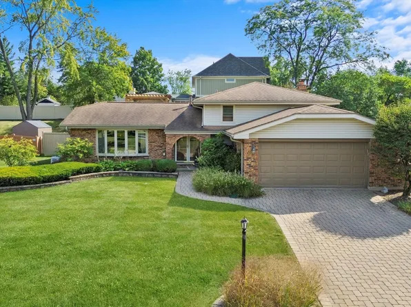 16W681 Marybeth Ct, Willowbrook, IL 60527