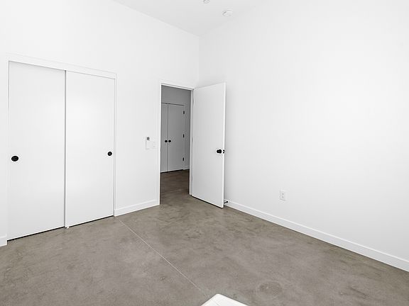 5th image of 58833 Los Coyotes Dr #1