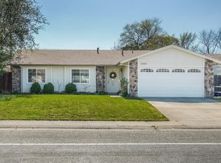 6949 Woodmore Oaks Dr, Orangevale, CA 95662