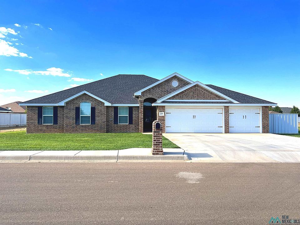 1st image of 2204 Amanda Ln