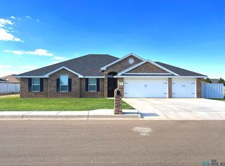 2204 Amanda Ln, Clovis, NM 88101