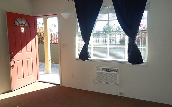 Studio Room
