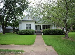 305 East St, Como, MS 38619