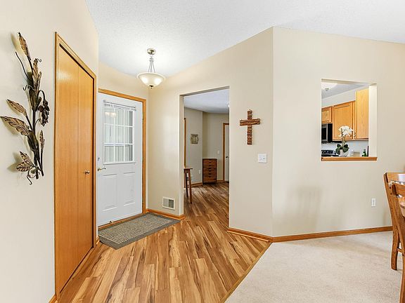 4th image of 10481 Bay View Ln