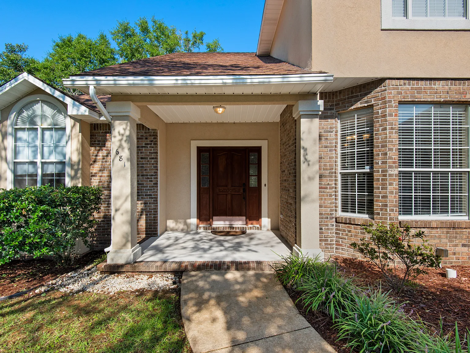 4 bed, 2573 sqft, $3,500 — Photo 3