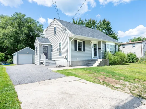 148 King St, Blackstone, MA 01504