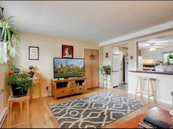 36 Essex St APT 10, Saugus, MA 01906