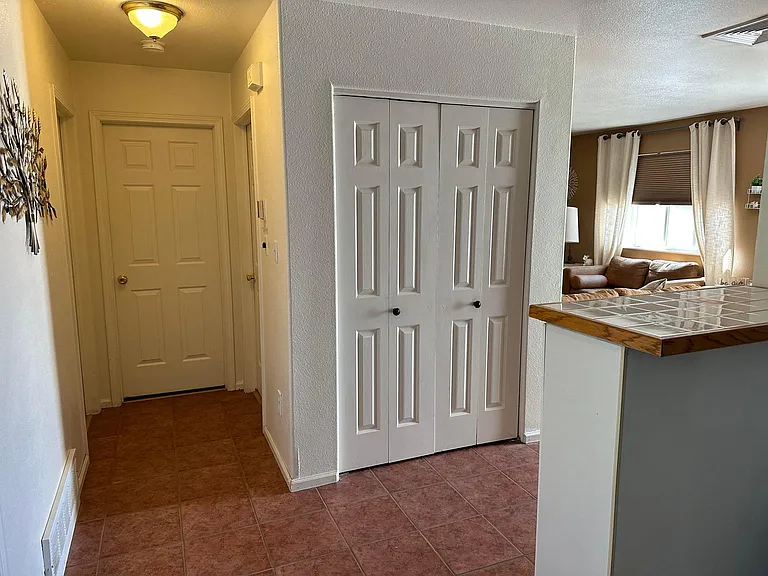 219 W Harmony Dr — Photo 14