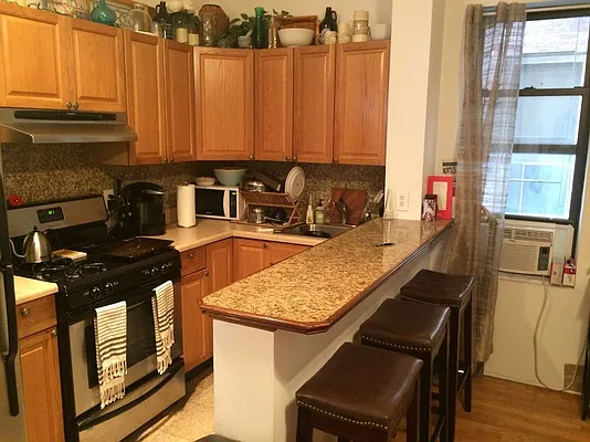 Rented by Aryeh Realty | media 16