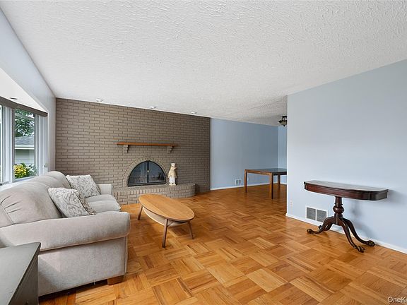 2nd image of 10 Primrose Avenue