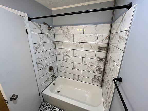 5th image of 853 Faxon Ave APT 1