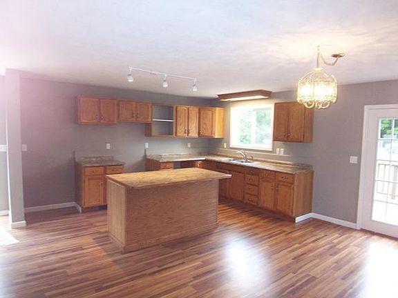 2nd image of 131 Park St