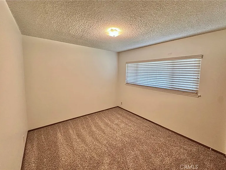 509 California Dr — Photo 20