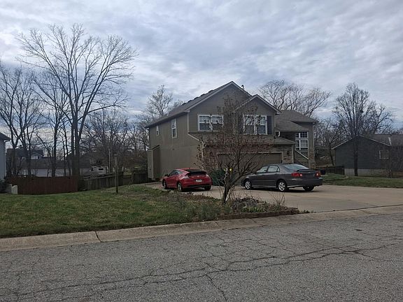 3rd image of 13755 Willard St